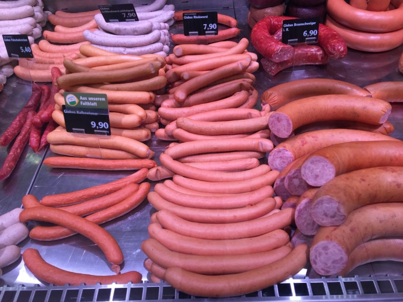 charcuterie-UTELLE-min_sausages_meat_butchery-1069321